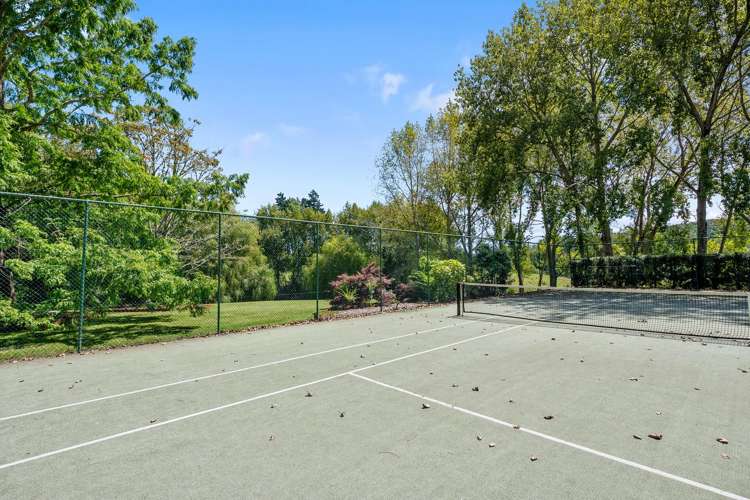 44 Hardens Lane Paremoremo_6