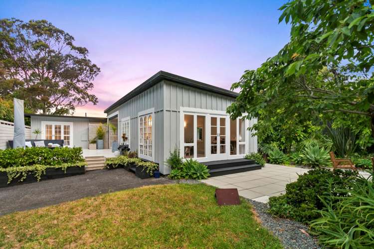 42 Ngarahana Avenue Paremoremo_2