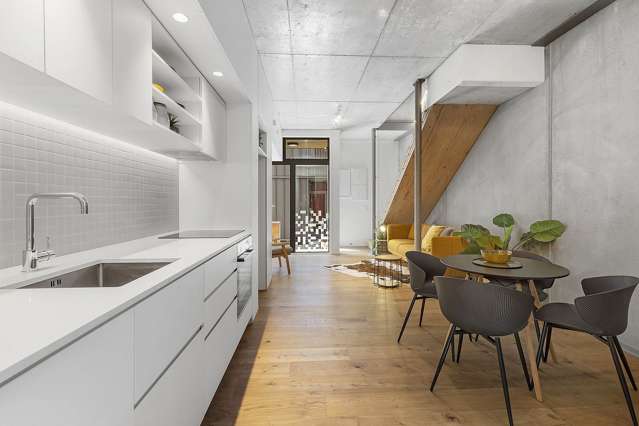 Short term rental NEW 2 bed 2 bath townhouse