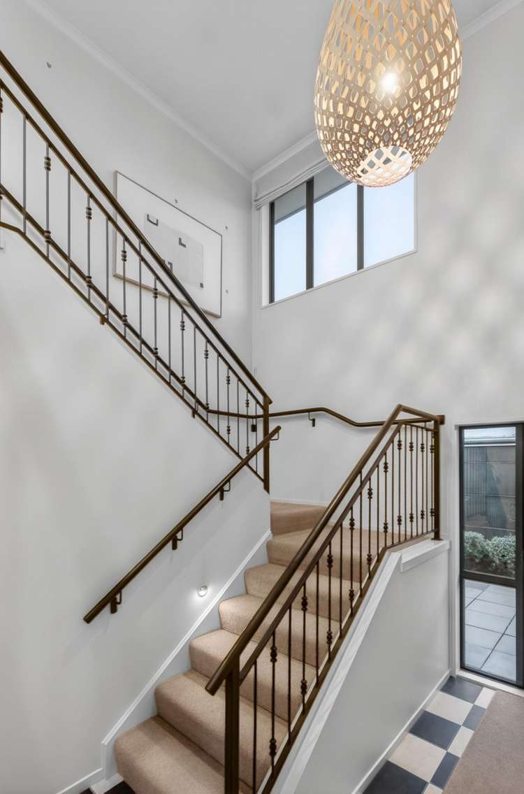 64B Holly Road_3