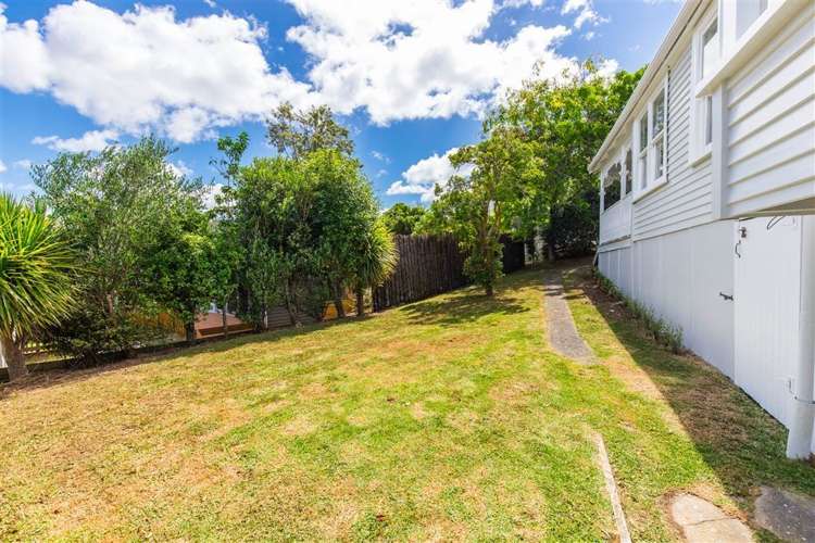 9 Coroglen Avenue Birkenhead_16