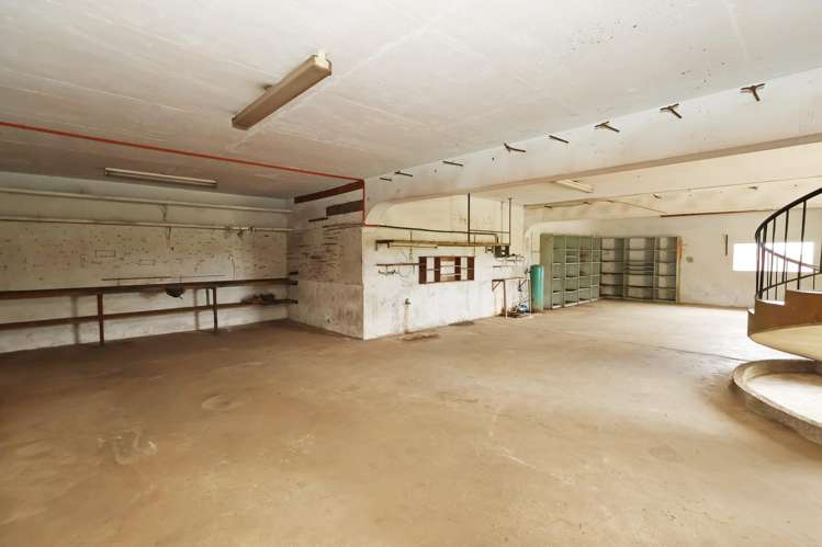 220 Bay Road West Plains_32