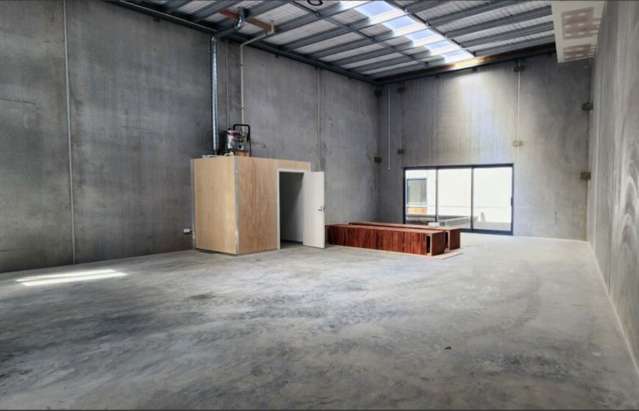 124sqm industrial unit, biggest of them all