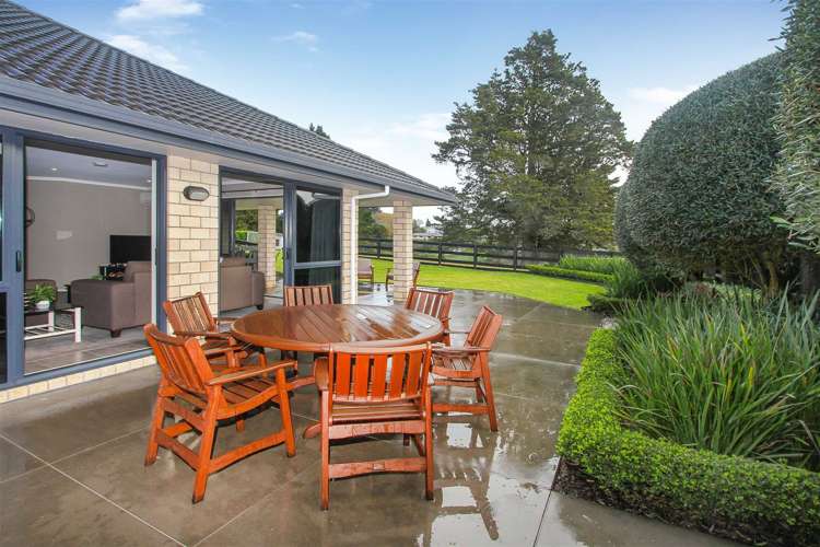 35 Lough Bourne Drive Pukekohe_16