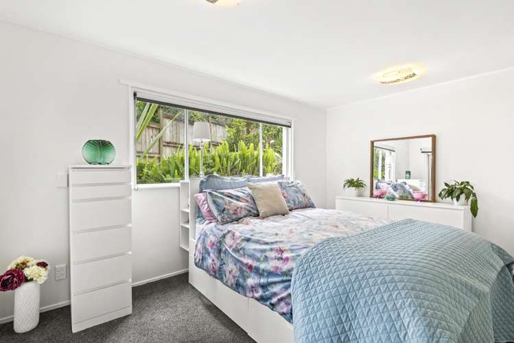 22 Gails Drive Okura_15