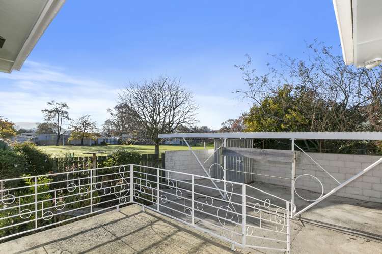 26 Hazel Avenue Caversham_10