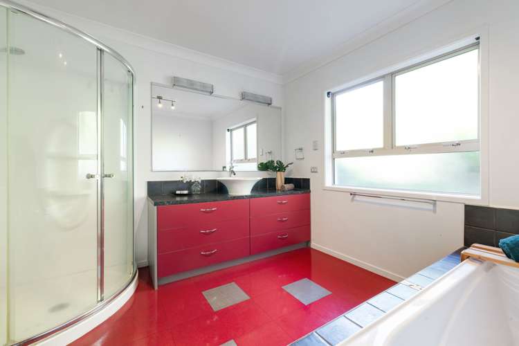 8 Crowden Place Harrowfield_22