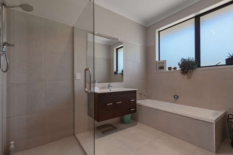 31 Eagles Way Cable Bay_17