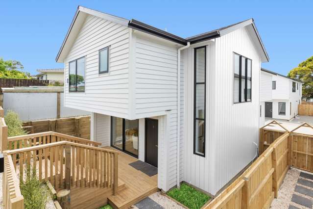 Comfortable, Practical & Ready to Move In!