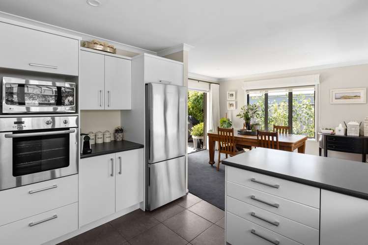 2/11 Te Aute Road Havelock North_5