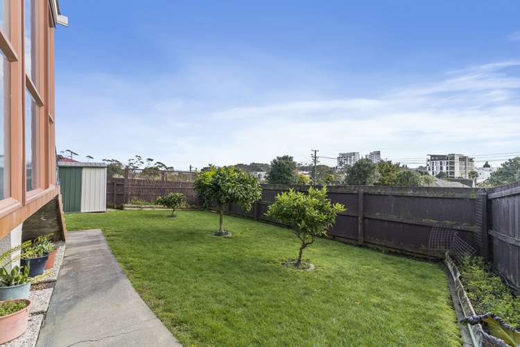 1/9 Evans Road Glen Eden_21