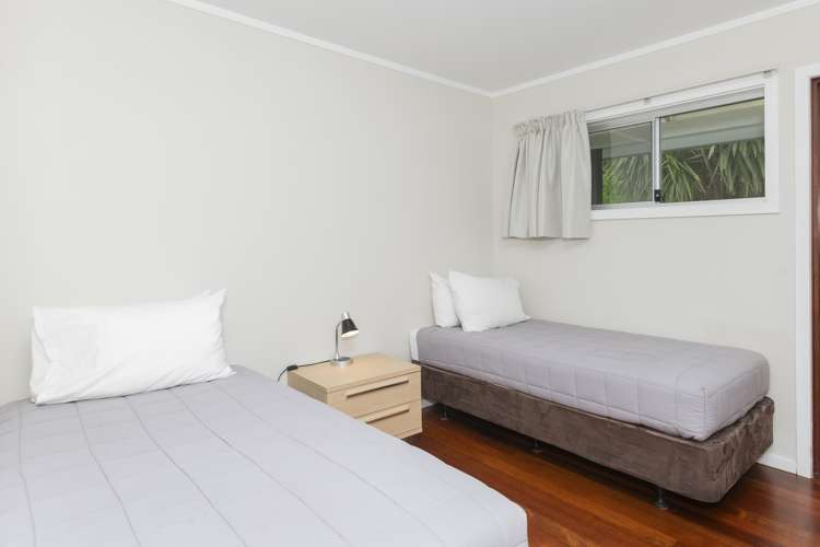 153 Beach Road Tokomaru Bay_11