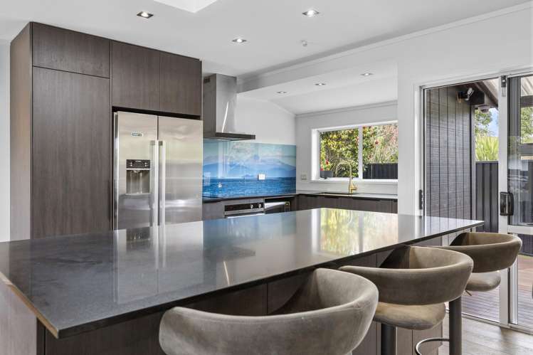 11 Kowhai Road Rainbow Point_9