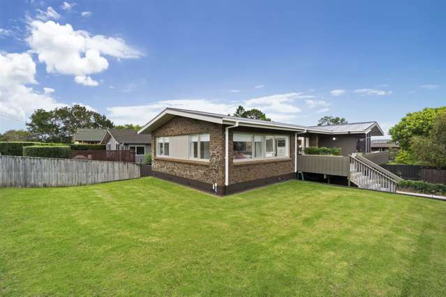 8 Riviera Place Hauraki_4