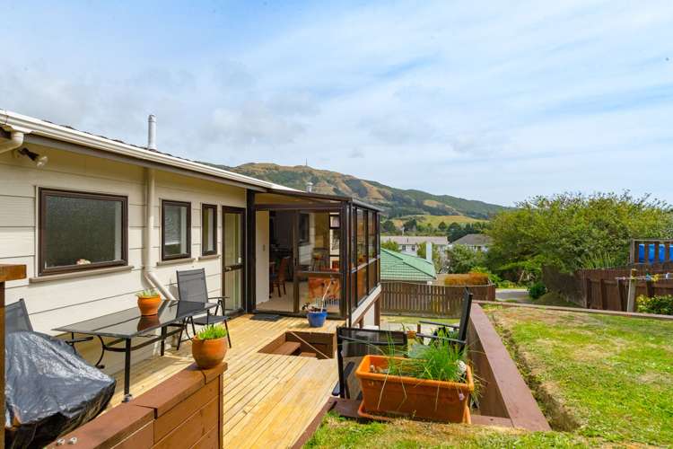 6a Roberts Street Tawa_10