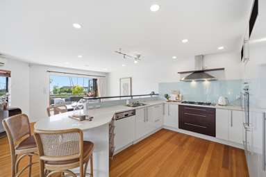 4 Centennial Place_4