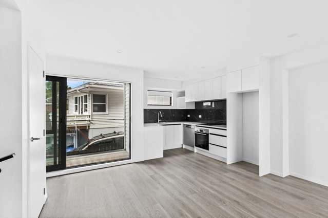 4/53 Drake Street Howick_4