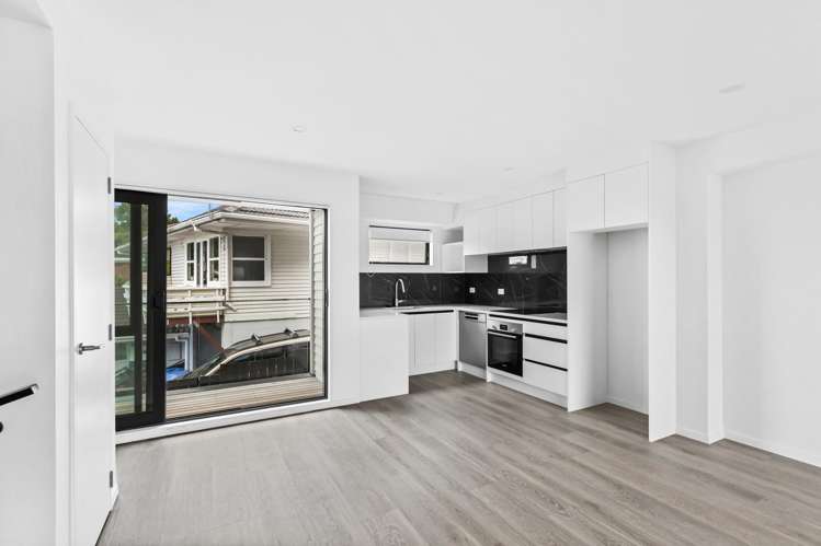 4/53 Drake Street Howick_4