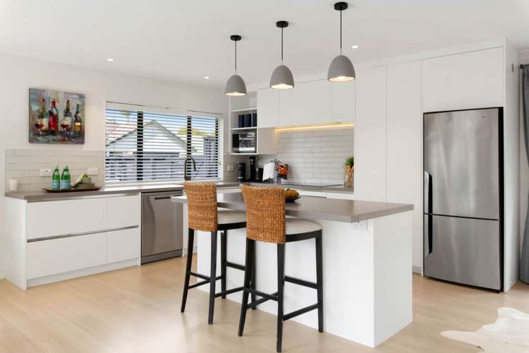 4 Riplington Road Huntington Park_7