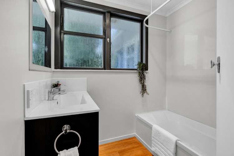 8 Granby Place Westown_13