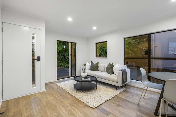 1/58 James Evans Drive Northcote_9