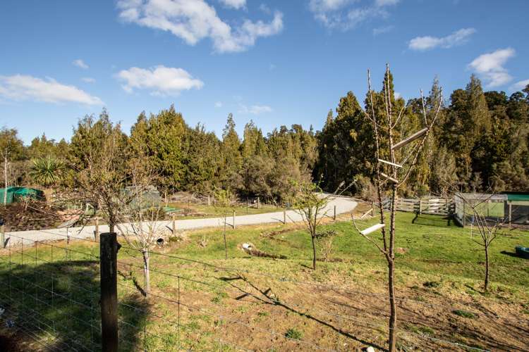 4 Terrace View Hokitika_27