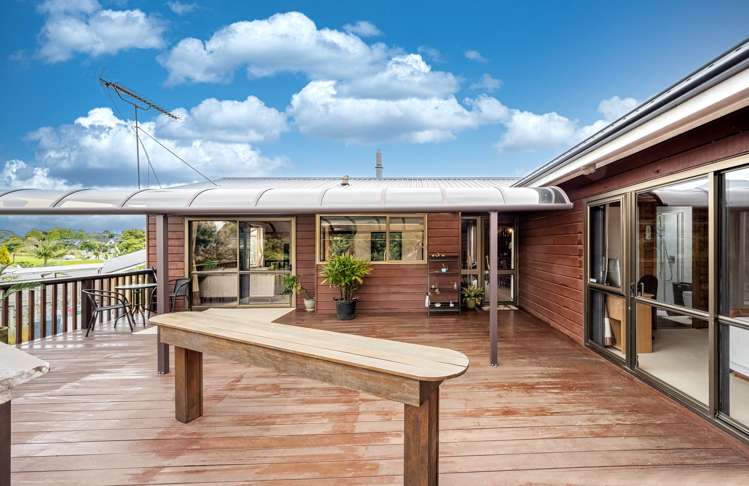 12 Channing Crescent Botany Downs_24