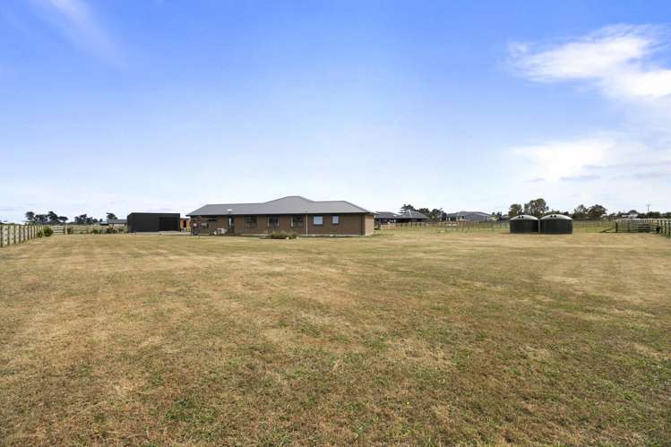 6 Sterling Lane Rongotea_17