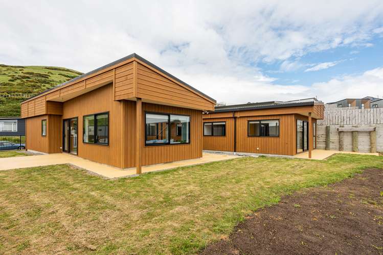 16 Red Beech Avenue Woodridge_22