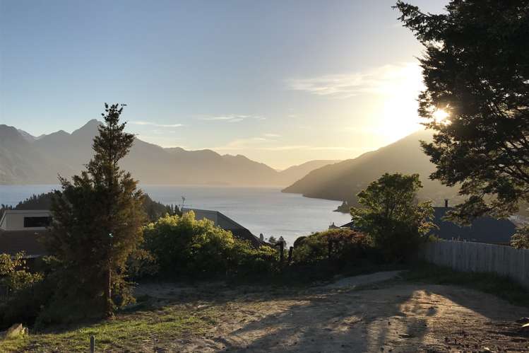 8 Kent Street Queenstown_2