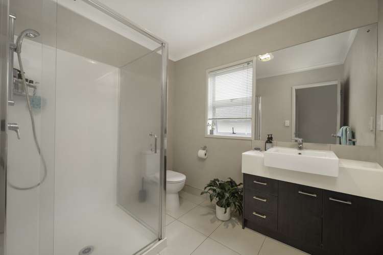 50 Topland Drive Flat Bush_17