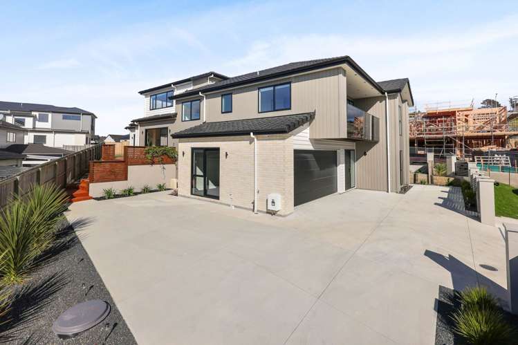 17 Ballyalton Crescent Flat Bush_21