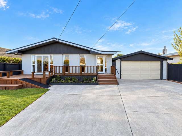 Vendor Says Sell - Space, Location & Opportunity!
