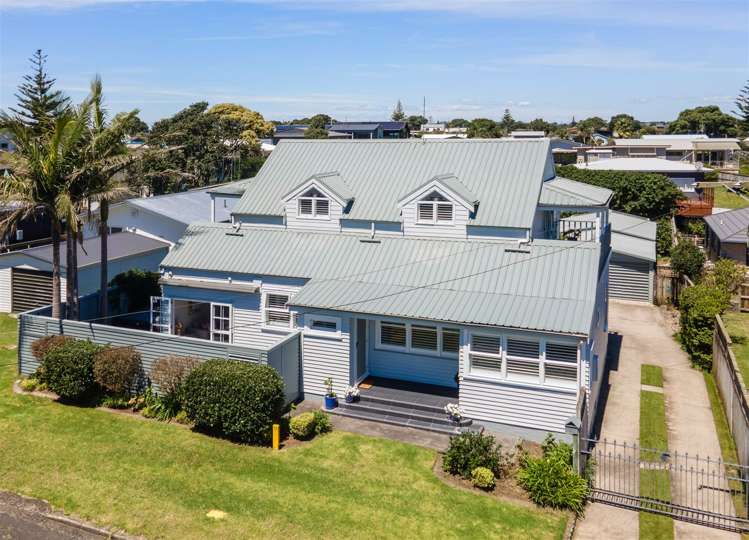 1 Queen Street Waihi Beach_1
