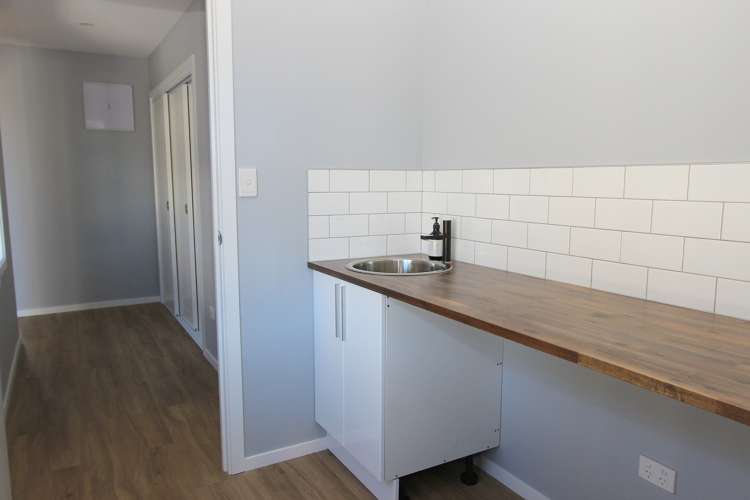 3 Hurricane Way Burleigh_16