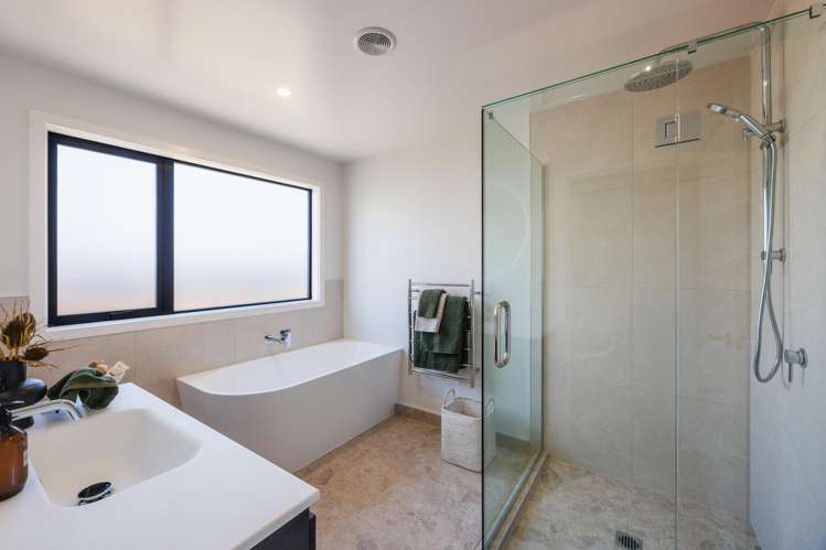 67 Atlantic Drive Fitzherbert_17