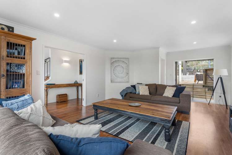 6 Crossland Place Maraetai_6