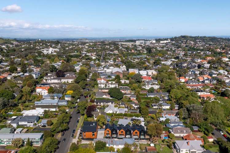 4/20 Fairview Road Mt Eden_26