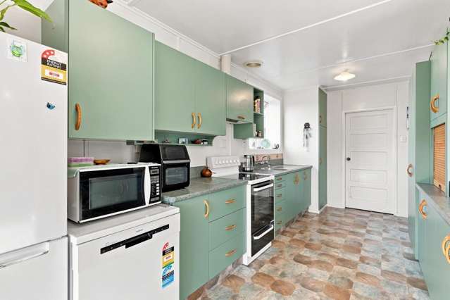 10 Columba Avenue Calton Hill_1