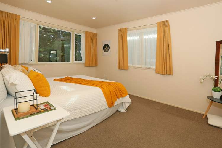 212 Glengarry Road Glen Eden_10