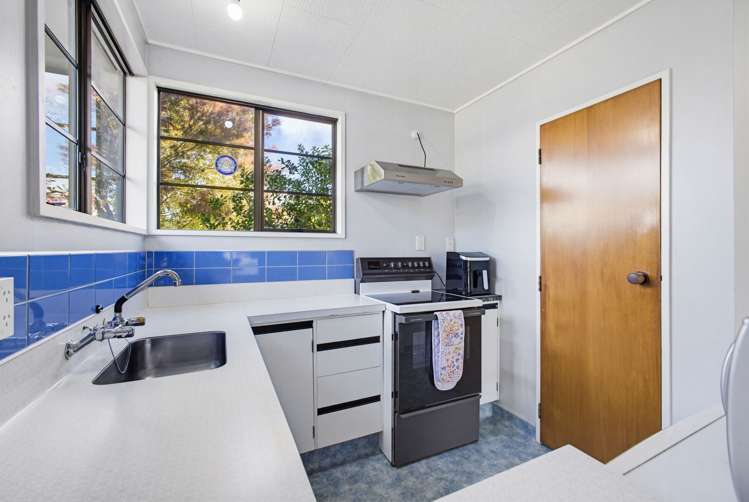 2/37 Middle Road Havelock North_10