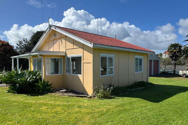 1059 Pouewe Street Kawhia_25