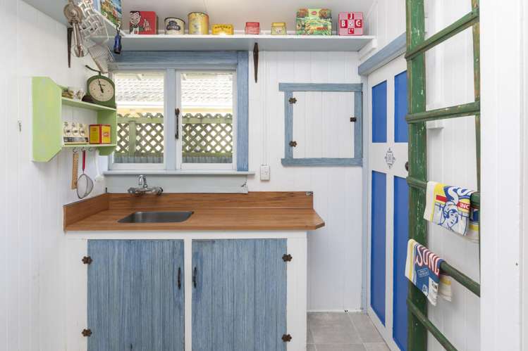 35 Colenso Street Sumner_11