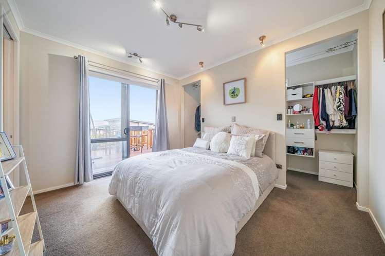 27 Percy Kinsman Crescent Riverstone Terraces_15