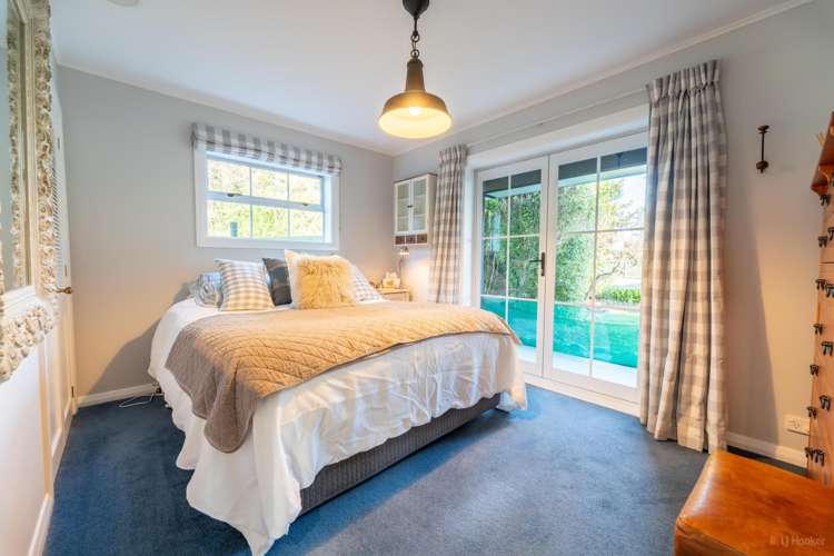 100 Oak Street Orari_9