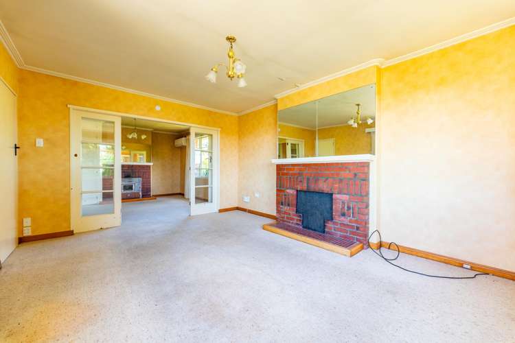 1 & 2/28 Nile Street Highfield_6