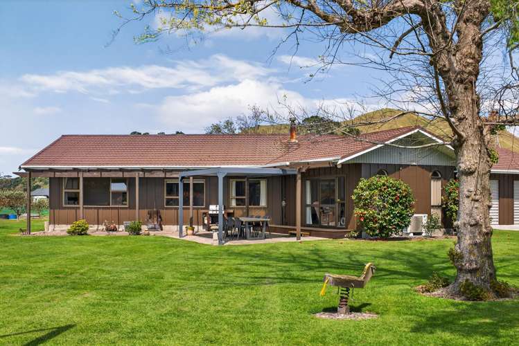 75 Sponge Bay Road Wainui_3