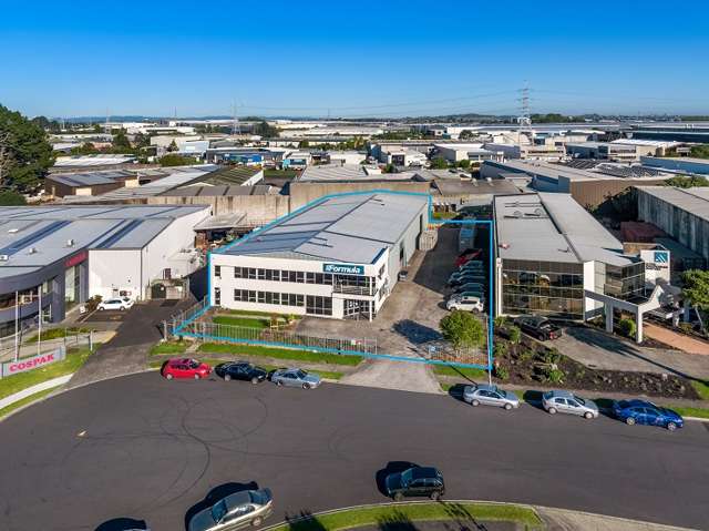 Standalone industrial on Highbrook’s doorstep