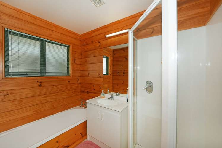 2 Hillside Drive Maoribank_9