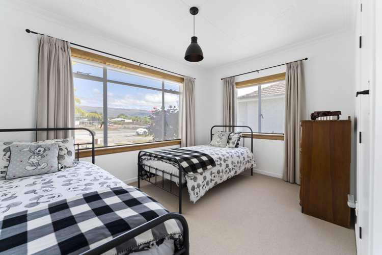 105 Centennial Avenue Alexandra_11